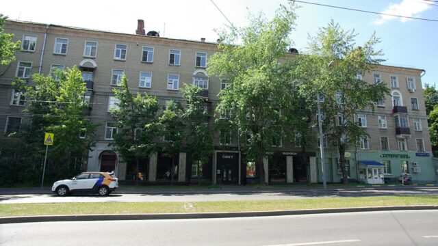 Фасад дома: 1-я Владимирская улица, дом 18, корпус 1