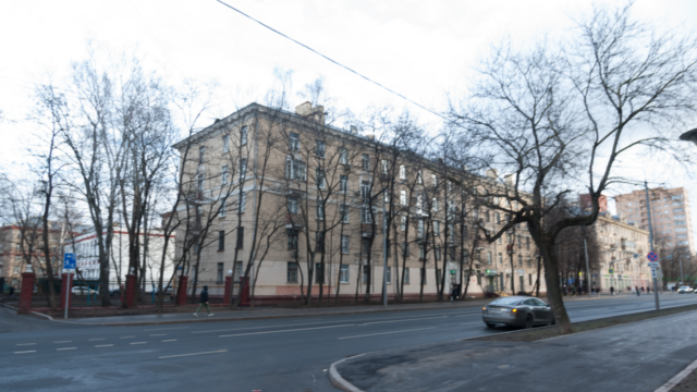 Улица Маршала Бирюзова, 35к1