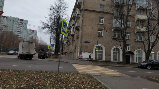 Улица Кедрова, 4к1
