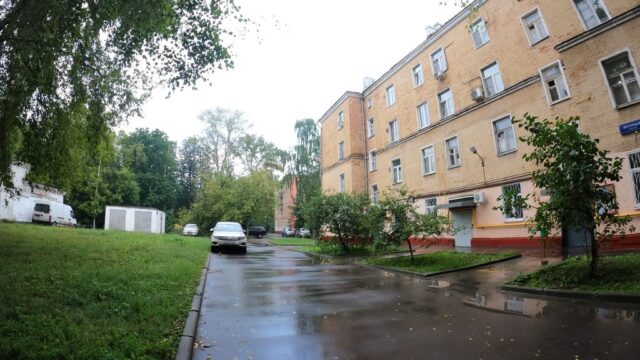 Янтарный проезд, 19