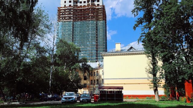 Изумрудная улица, 63/1