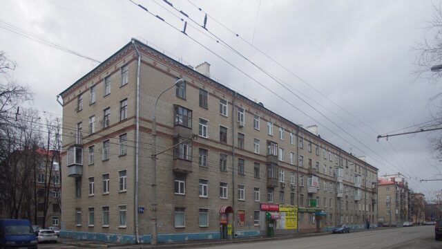 Новогиреевская улица, 18/31