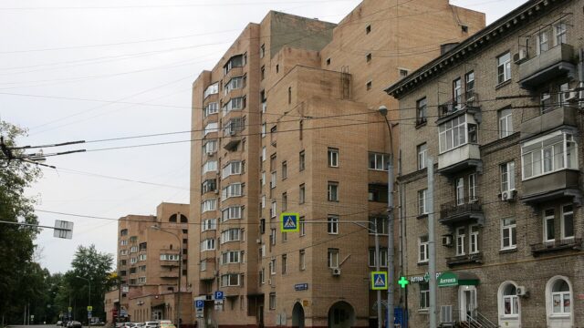Новогиреевская улица, 52