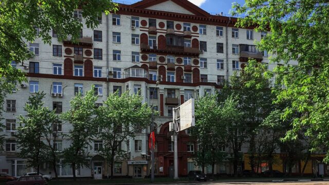 Проспект Будённого, 43