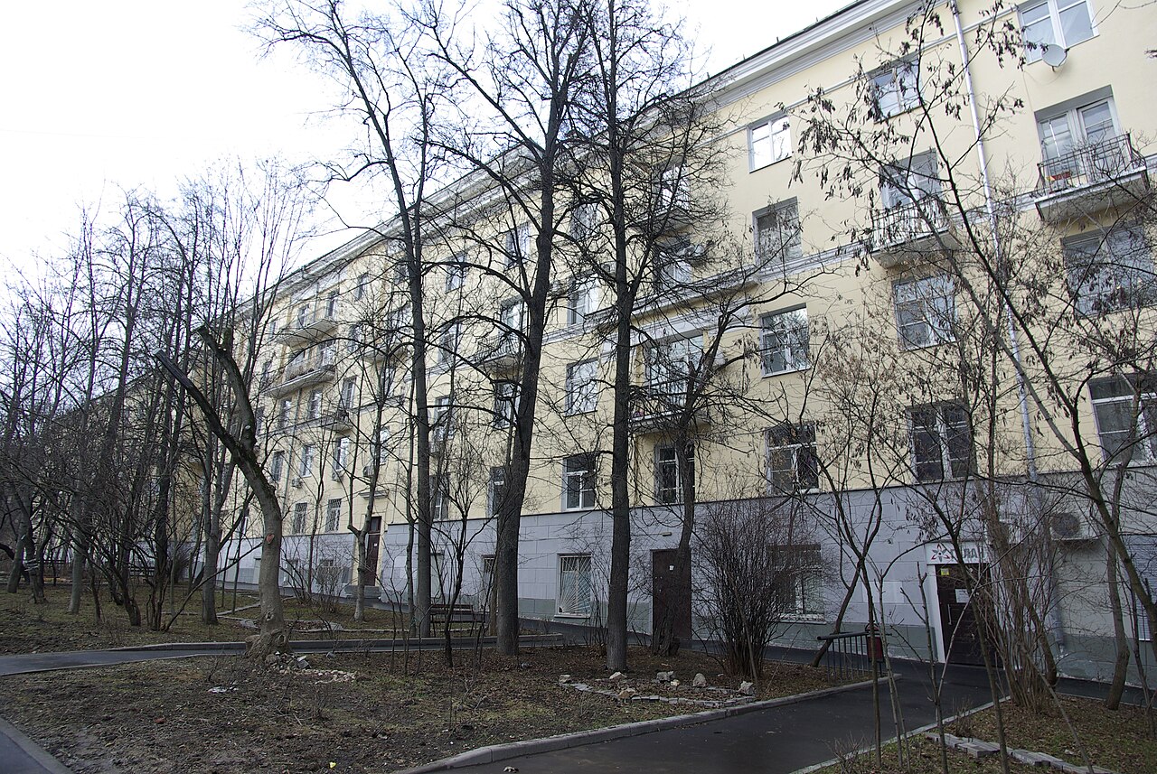 архитектурное наследие сталинской эпохи, Улица Маршала Новикова, 4к1, 1940 года постройки