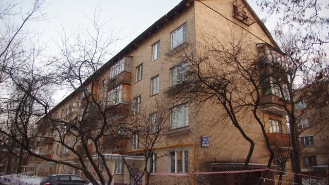 Фасад дома: проспект 60-летия Октября, дом 21, корпус 1
