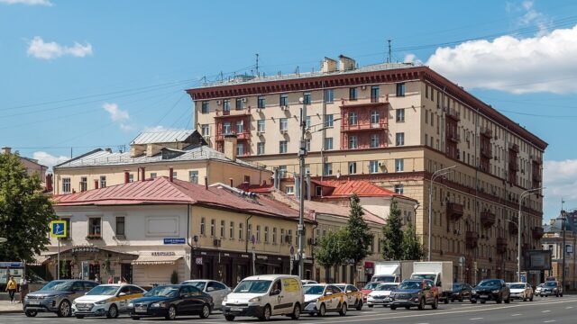 Фасад дома: Садовая-Черногрязская улица, дом 16-18, строение 1