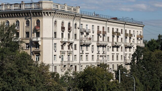 Фасад дома: Космодамианская набережная, дом 40-42, строение 3