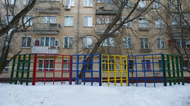 Фасад дома: проспект 60-летия Октября, дом 27, корпус 1