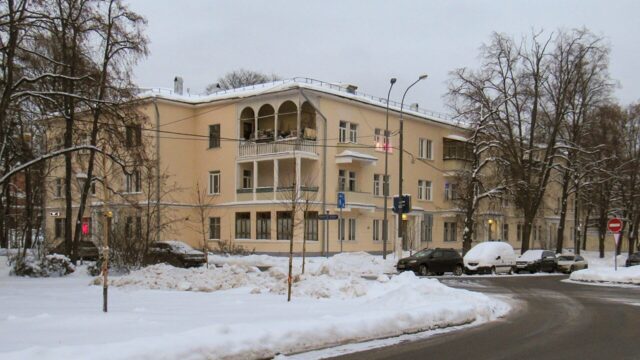 Фасад дома: Главная улица, дом 1