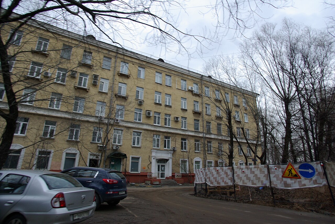 состояние и износ сталинских домов, 5-я улица Соколиной Горы, 27к2, 1953 года постройки