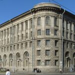 Сталинский жилой дом в Санкт-Петербурге