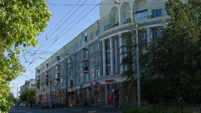 Сталинский жилой дом в Екатеринбурге